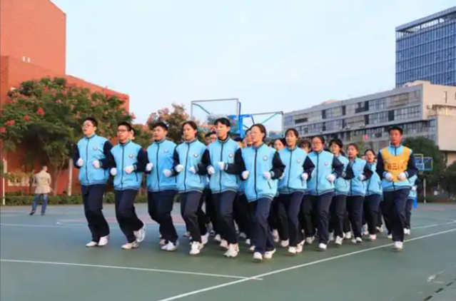 漫长陪伴将始终坚持以学生为中心持续夯实健康之基浸润健康之识